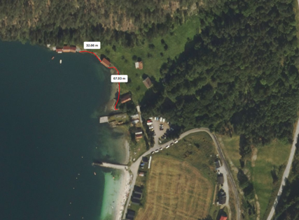 Dei raude linjene syner dei merka prøvestasjonane ved Eide badeplass.